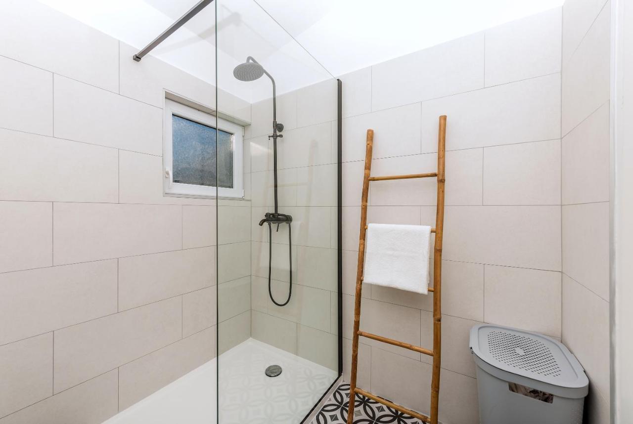 Vista Mare Apartment - 3 Bedroom, Sea View มาคาร์สกา ภายนอก รูปภาพ